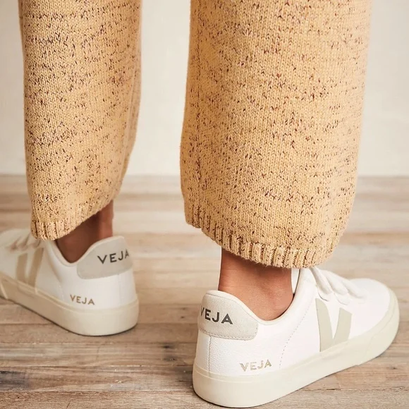 Veja Recife Sneakers NWOB size 6 - Picture 2 of 8